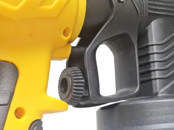 Pistol de vopsit 800w, 1400ml, 4 duze, 32000rpm, 650ml/min, putere variabila KRAFTNER KF-9174